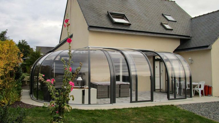 schiebbare-terrassen-ueberdachung-saphir-perle