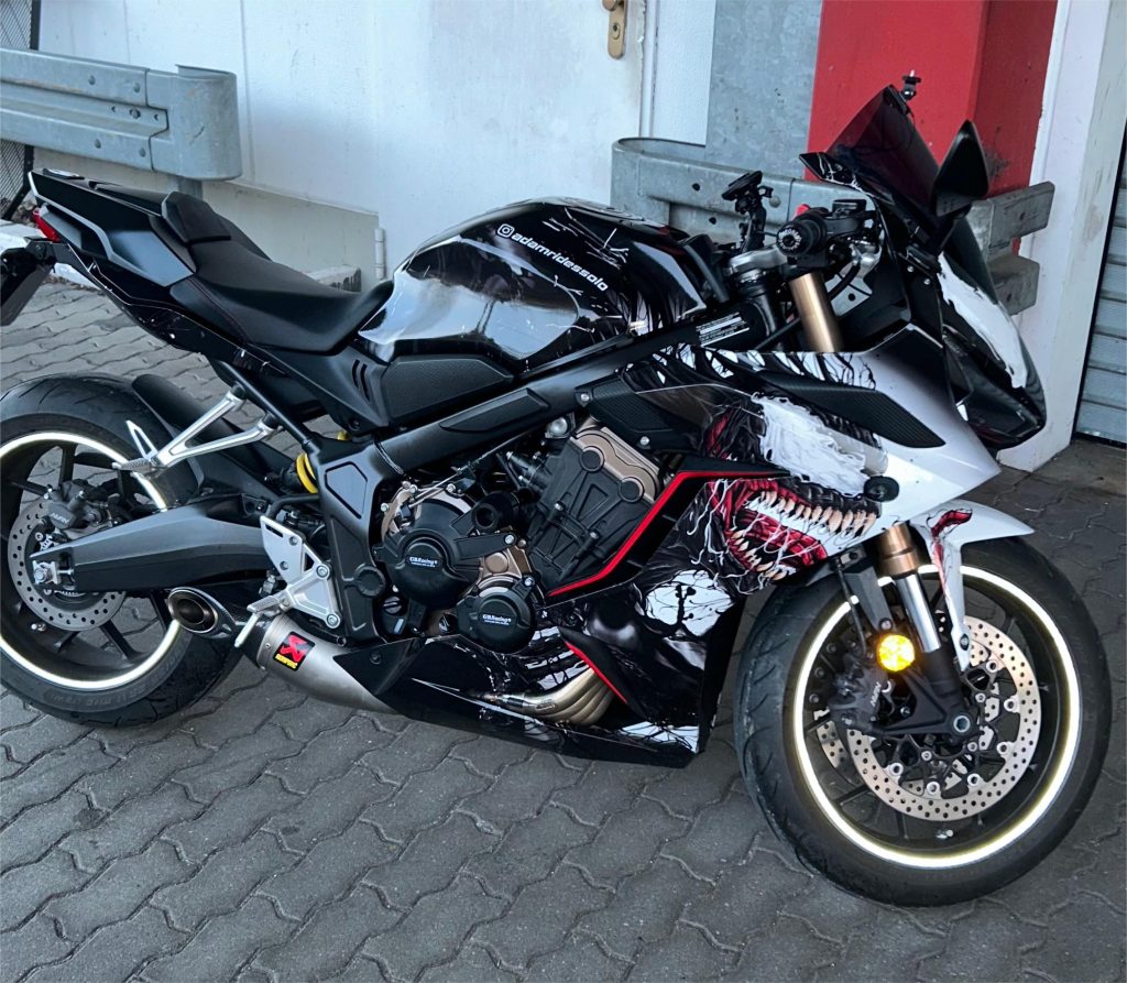 Venom Motorcycle Wrap black and white (2)